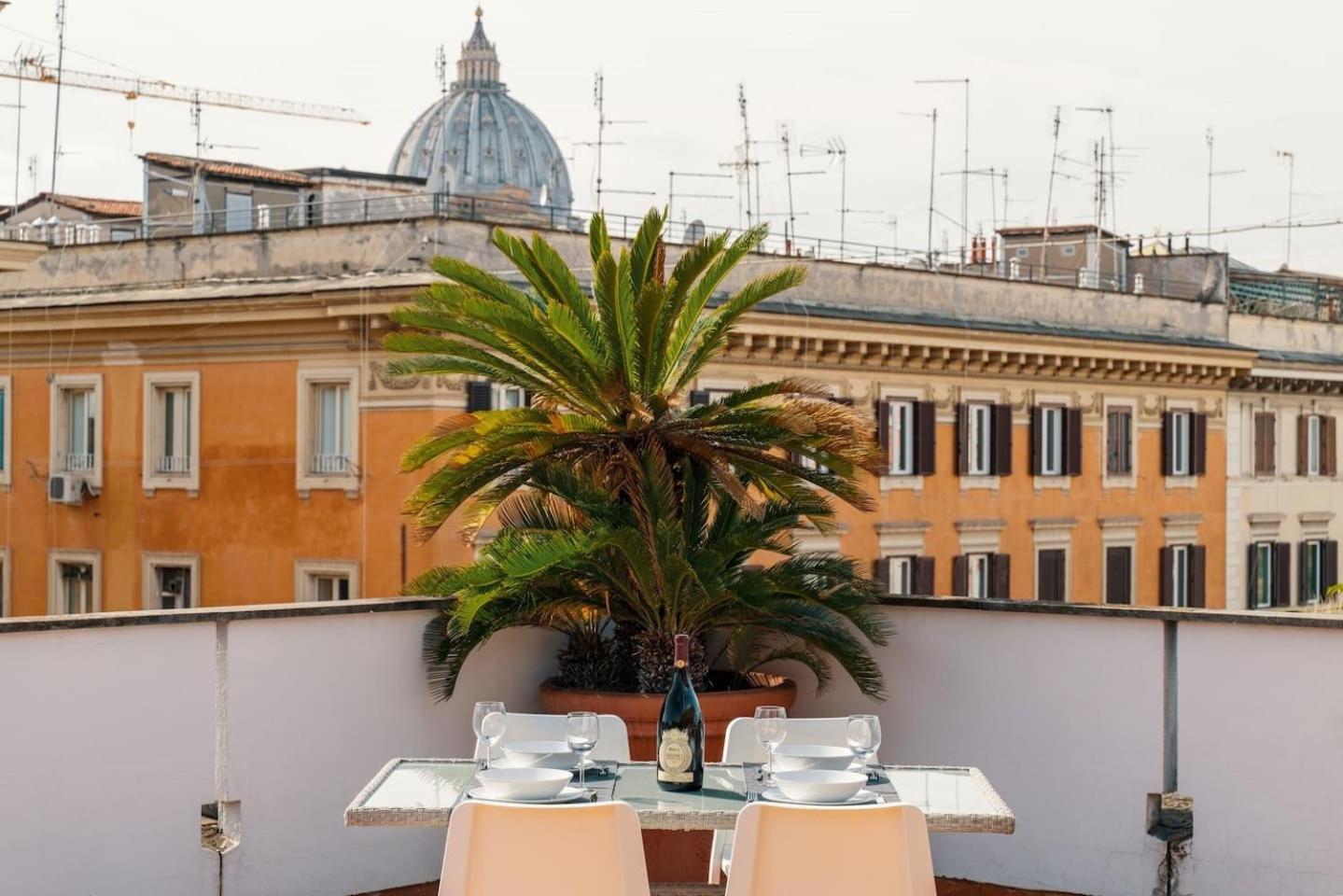 Apartment The Terrace With St Peter View Rom